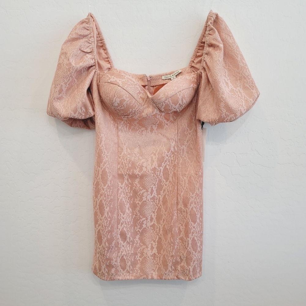 Haute Monde Bodycon Lace Pink Dress Puffed Sleeves